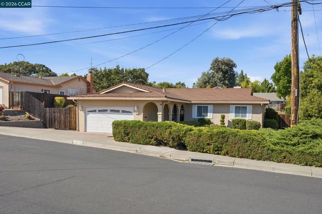 2023 Olympic Dr, Martinez, CA 94553
