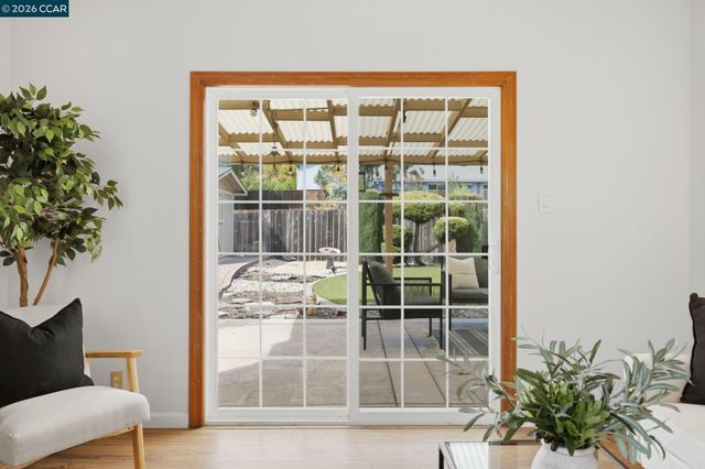 2023 Olympic Dr, Martinez, CA 94553