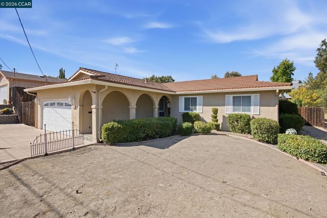 2023 Olympic Dr, Martinez, CA 94553