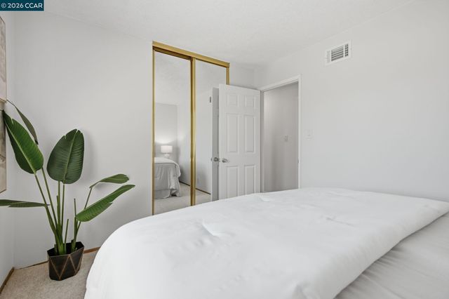 2023 Olympic Dr, Martinez, CA 94553
