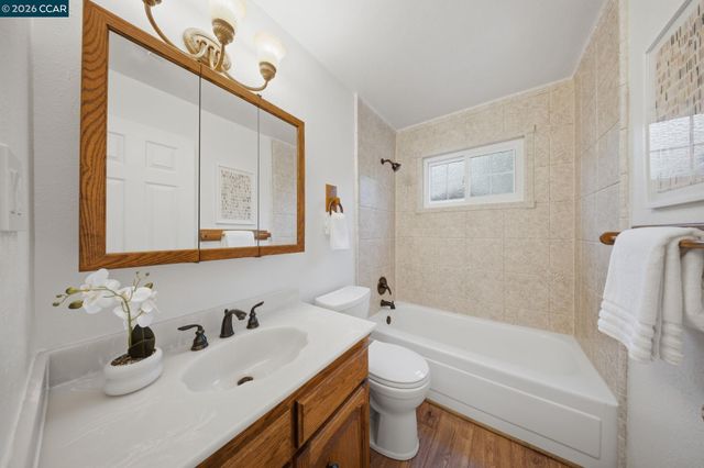 2023 Olympic Dr, Martinez, CA 94553