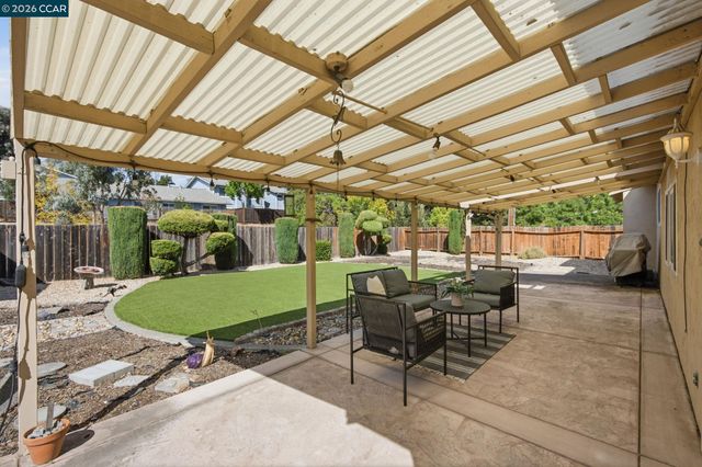 2023 Olympic Dr, Martinez, CA 94553