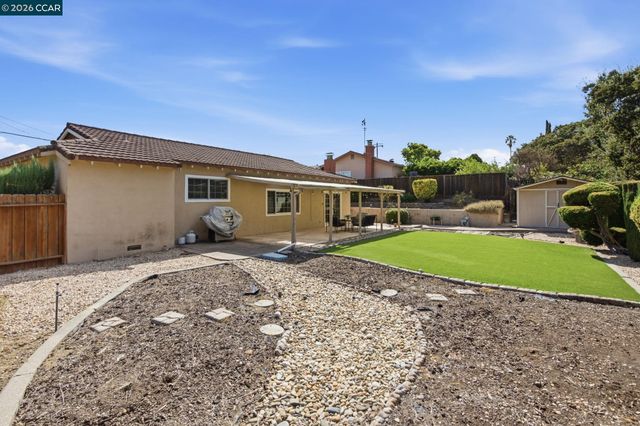 2023 Olympic Dr, Martinez, CA 94553