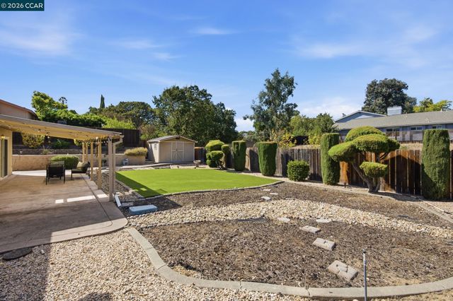 2023 Olympic Dr, Martinez, CA 94553