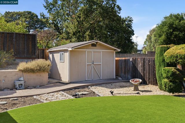 2023 Olympic Dr, Martinez, CA 94553