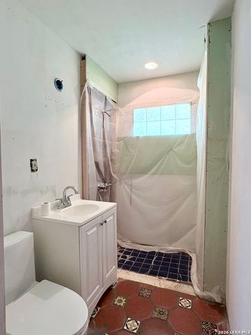 131 GLAMIS AVE, San Antonio, TX 78223