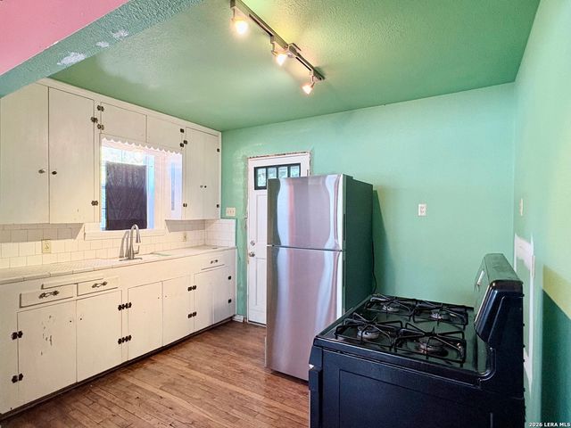131 GLAMIS AVE, San Antonio, TX 78223