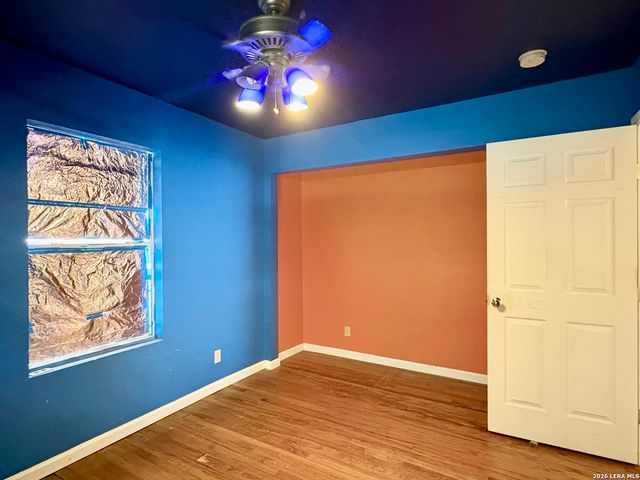 131 GLAMIS AVE, San Antonio, TX 78223