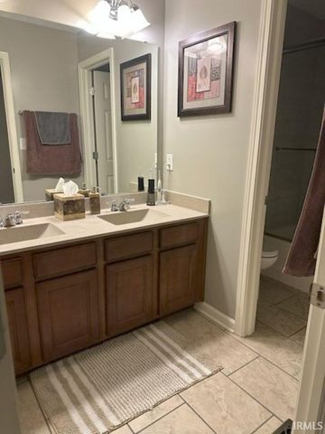 5472 W Hoge Drive, Bloomington, IN 47403