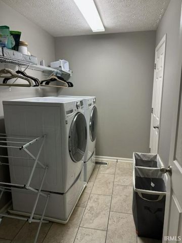 5472 W Hoge Drive, Bloomington, IN 47403