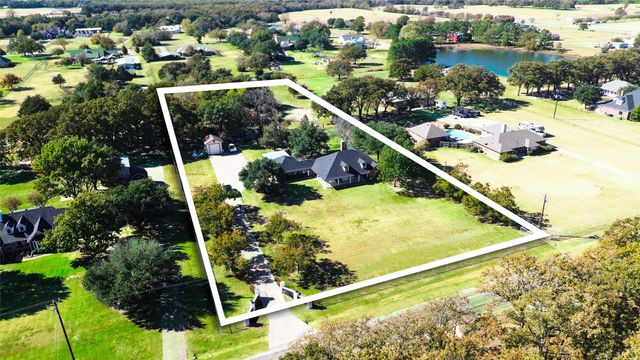 1246 Meadow Way, Terrell, TX 75160