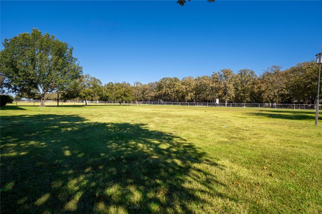 1246 Meadow Way, Terrell, TX 75160