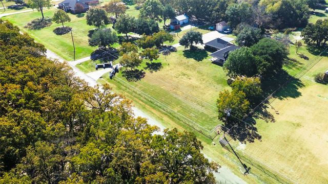 1246 Meadow Way, Terrell, TX 75160