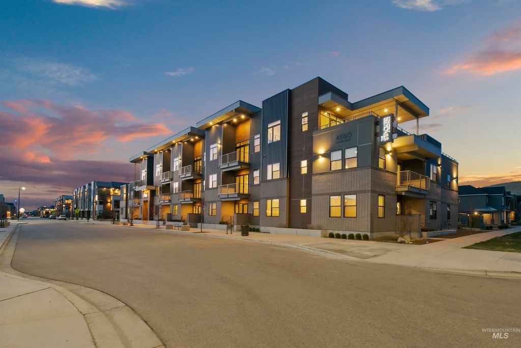 4340 E Haystack St 307, Boise, ID 83716