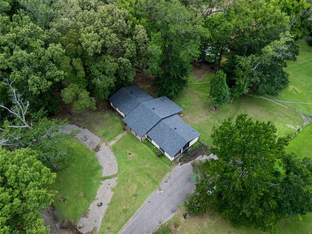 104 N Timberlane, Lone Star, TX 75668