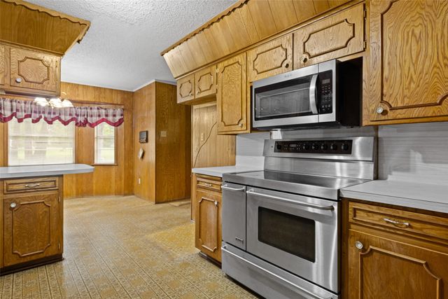 104 N Timberlane, Lone Star, TX 75668
