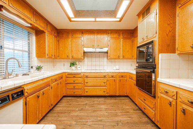 7522 N Mansionette Drive, Fresno, CA 93720