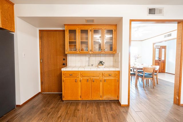 7522 N Mansionette Drive, Fresno, CA 93720