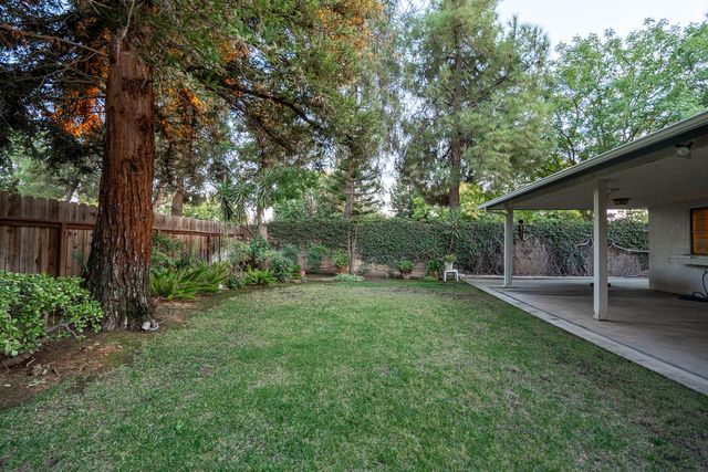 7522 N Mansionette Drive, Fresno, CA 93720