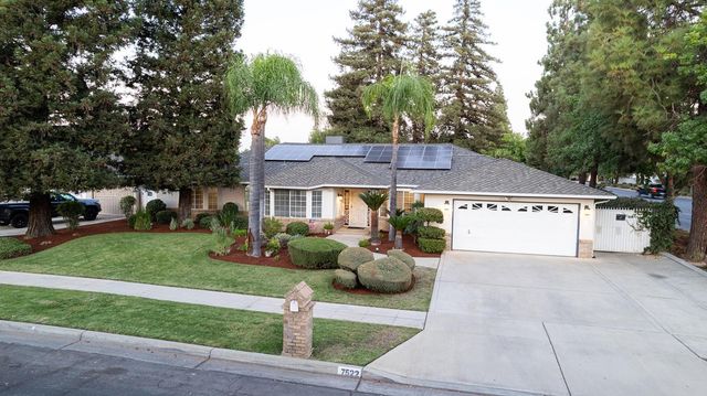 7522 N Mansionette Drive, Fresno, CA 93720
