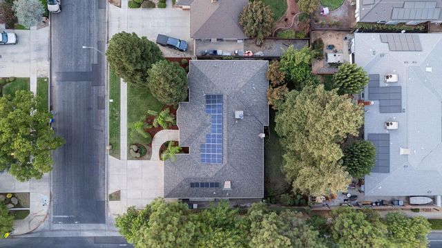 7522 N Mansionette Drive, Fresno, CA 93720
