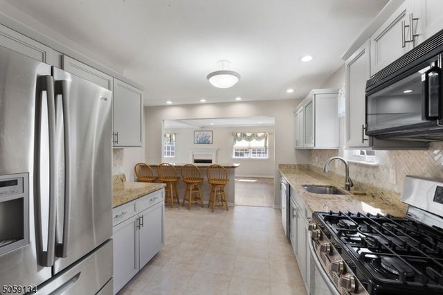 43 Whitehead Road, Bridgewater Twp., NJ 08807