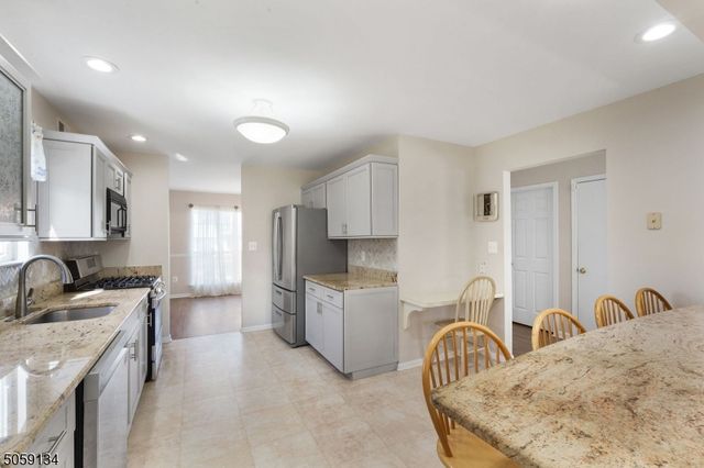 43 Whitehead Road, Bridgewater Twp., NJ 08807