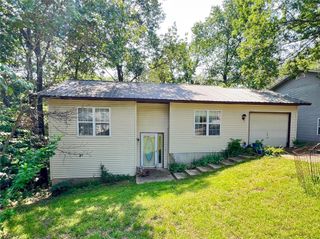 107 Jay Lane, Eureka Springs, AR 72632