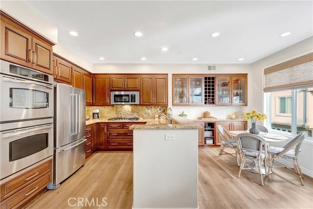 6251 Surfpoint Cir, Huntington Beach, CA 92648