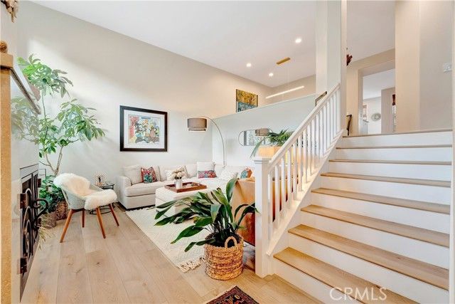 6251 Surfpoint Cir, Huntington Beach, CA 92648