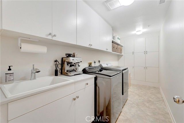 6251 Surfpoint Cir, Huntington Beach, CA 92648