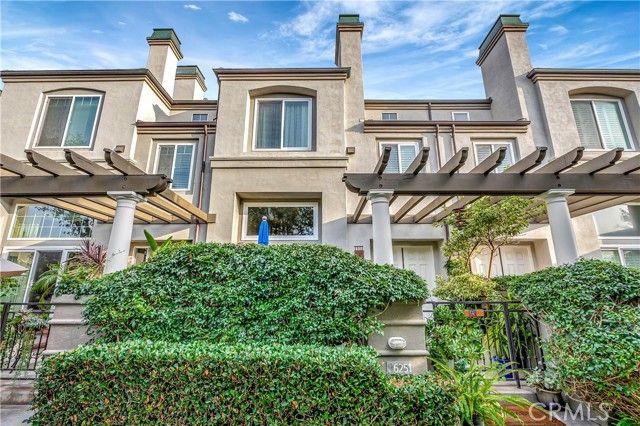 6251 Surfpoint Cir, Huntington Beach, CA 92648