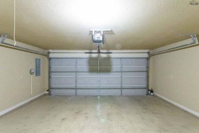 1608 TANGLEWOOD DRIVE, Wichita Falls, TX 76309