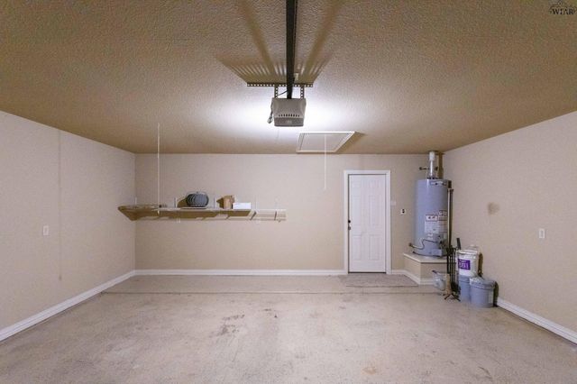 1608 TANGLEWOOD DRIVE, Wichita Falls, TX 76309