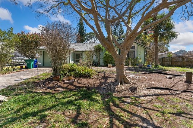 121 Hinchman Avenue, Sebastian, FL 32958