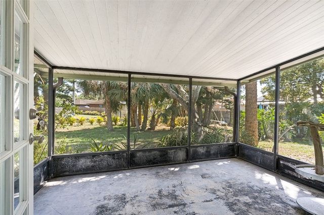 121 Hinchman Avenue, Sebastian, FL 32958