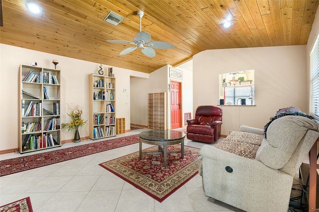 121 Hinchman Avenue, Sebastian, FL 32958