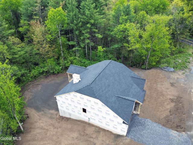 1 Bexley Lane, Halfmoon, NY 12065