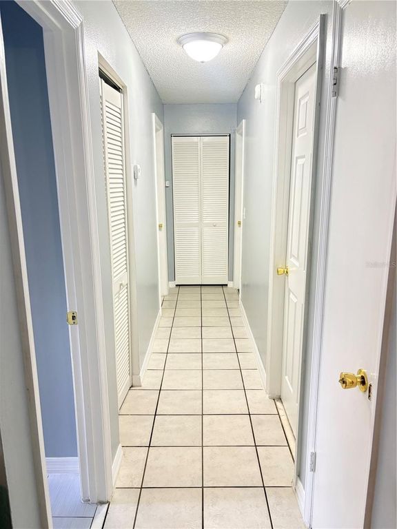 Image 12 of property listing at 3620 NE 22ND COURT, Ocala, FL 34479