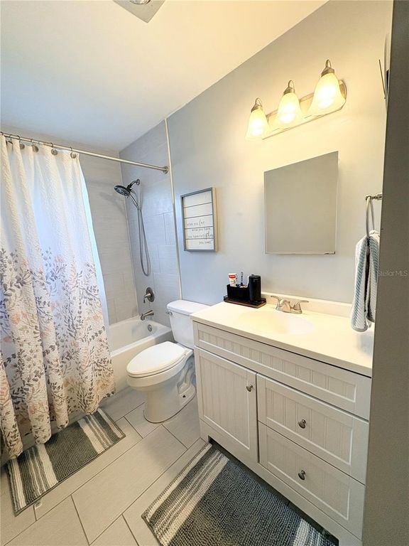 Image 13 of property listing at 3620 NE 22ND COURT, Ocala, FL 34479