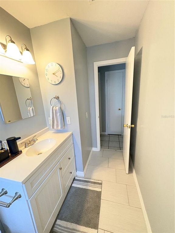 Image 14 of property listing at 3620 NE 22ND COURT, Ocala, FL 34479