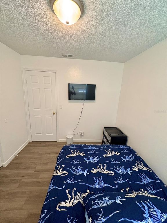 Image 15 of property listing at 3620 NE 22ND COURT, Ocala, FL 34479