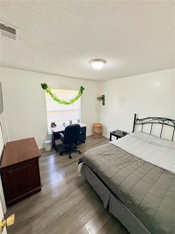 Image 21 of property listing at 3620 NE 22ND COURT, Ocala, FL 34479