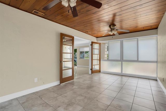 430 55TH STREET N, St Petersburg, FL 33710