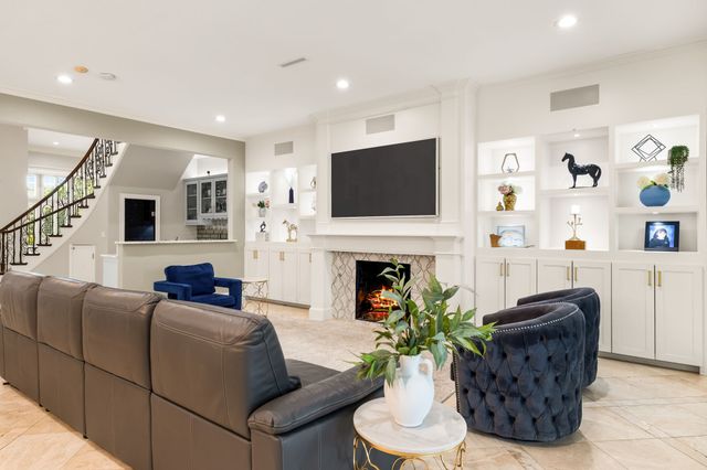 1904 Macgregor Drive, Plano, TX 75093