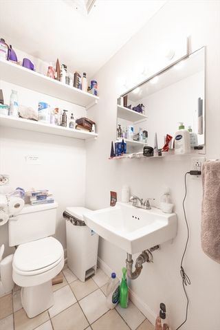 131 Glenville Ave 131, Boston, MA 02134