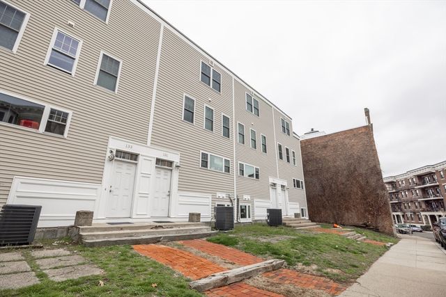 131 Glenville Ave 131, Boston, MA 02134