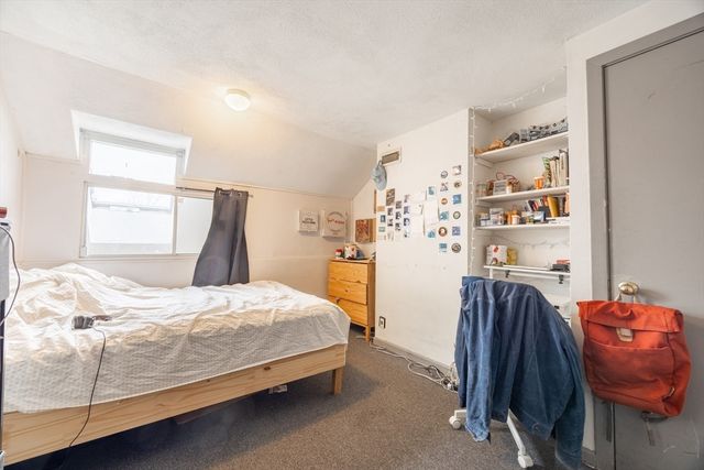 131 Glenville Ave 131, Boston, MA 02134