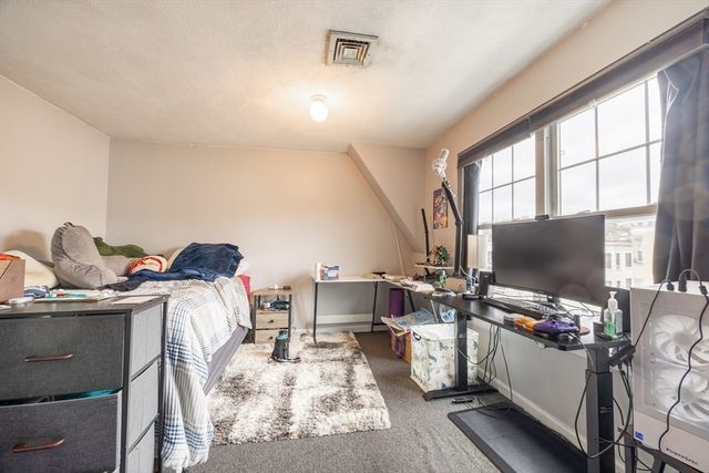 131 Glenville Ave 131, Boston, MA 02134