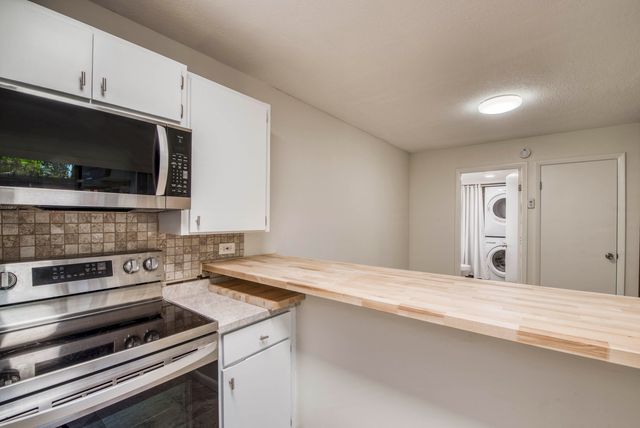 1607 16th Lane, Palm Beach Gardens, FL 33418